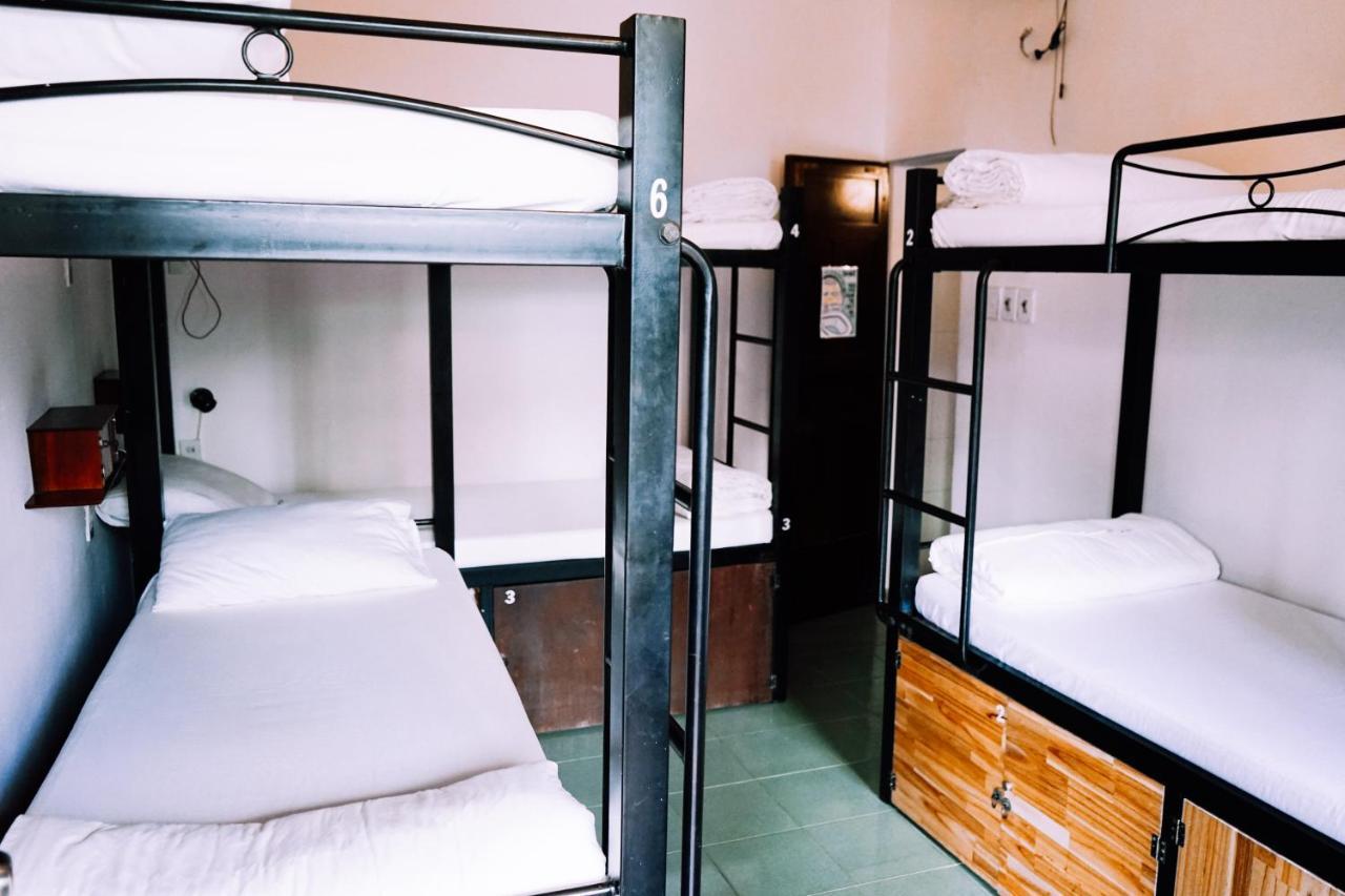 Vietnam Backpacker Hostels - Hue Exterior photo